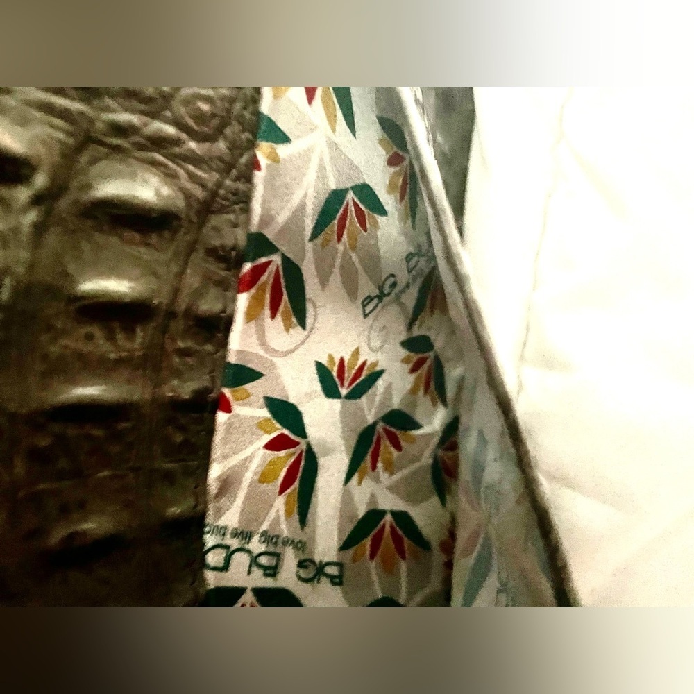 Big Buddha Elegant Crocodile Embossed Wallet - Picture 6 of 6